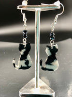 Cat Earrings by Gato Arteiro - Silver, Resin and Glass Bead